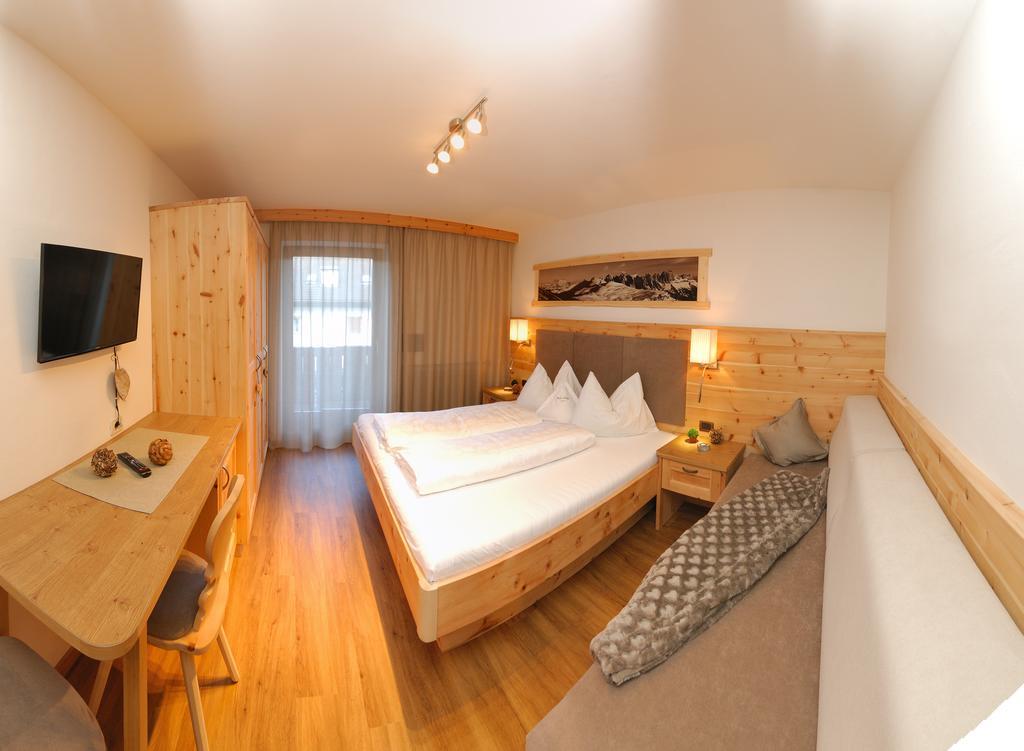 Hotel Garni Savoy كاستيلِروتّو المظهر الخارجي الصورة