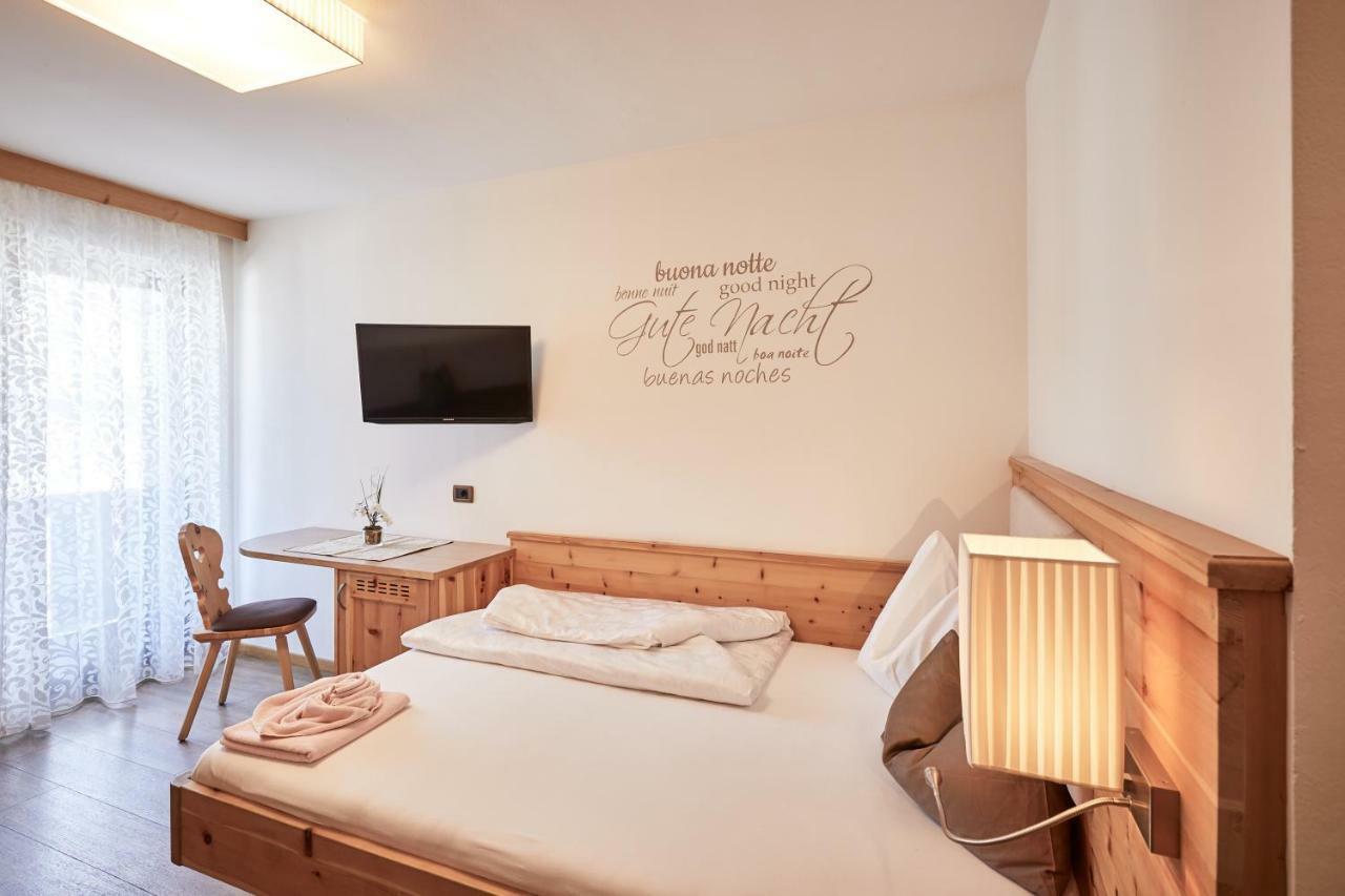 Hotel Garni Savoy كاستيلِروتّو المظهر الخارجي الصورة